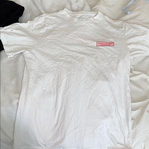 Vineyard Vines T-shirt